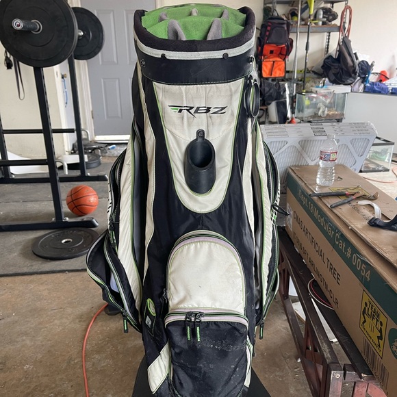 TaylorMade Other Used Golf Bag With 4 Pockets No Tears All Zippers Work Will Negotiate